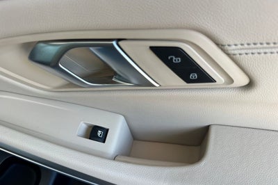 2025 BMW 3 Series 330i