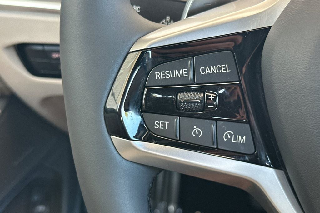 2025 BMW 3 Series 330i