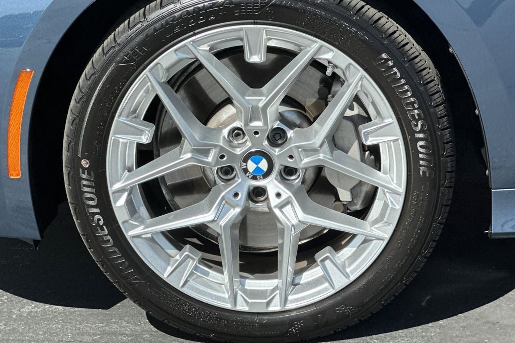2025 BMW 3 Series 330i