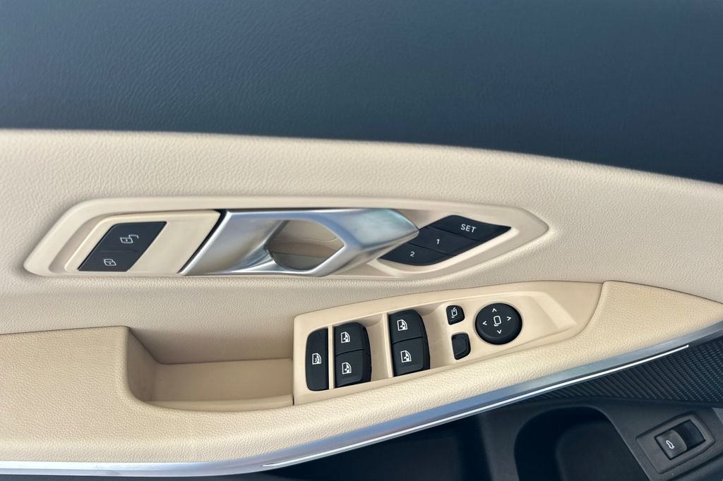 2025 BMW 3 Series 330i