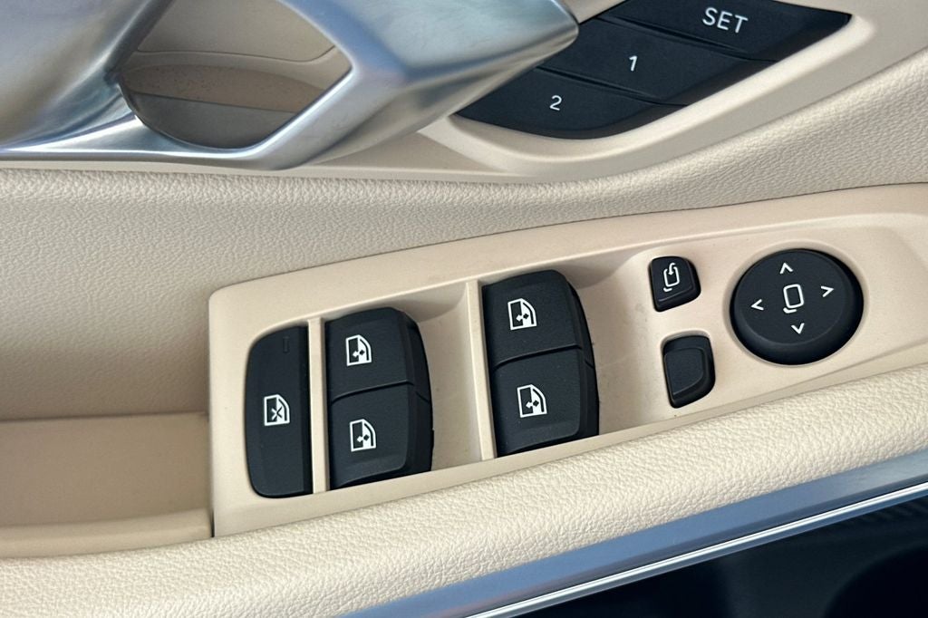 2025 BMW 3 Series 330i