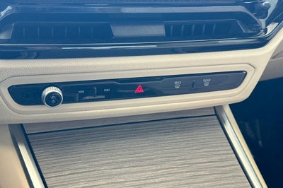 2025 BMW 3 Series 330i
