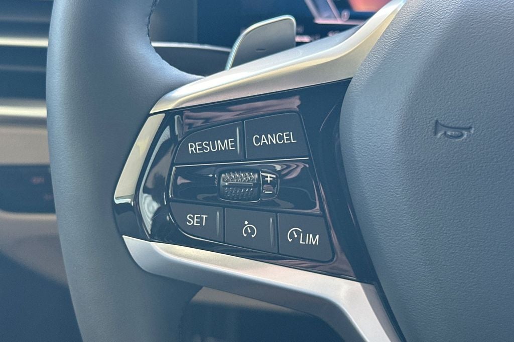 2025 BMW 3 Series 330i