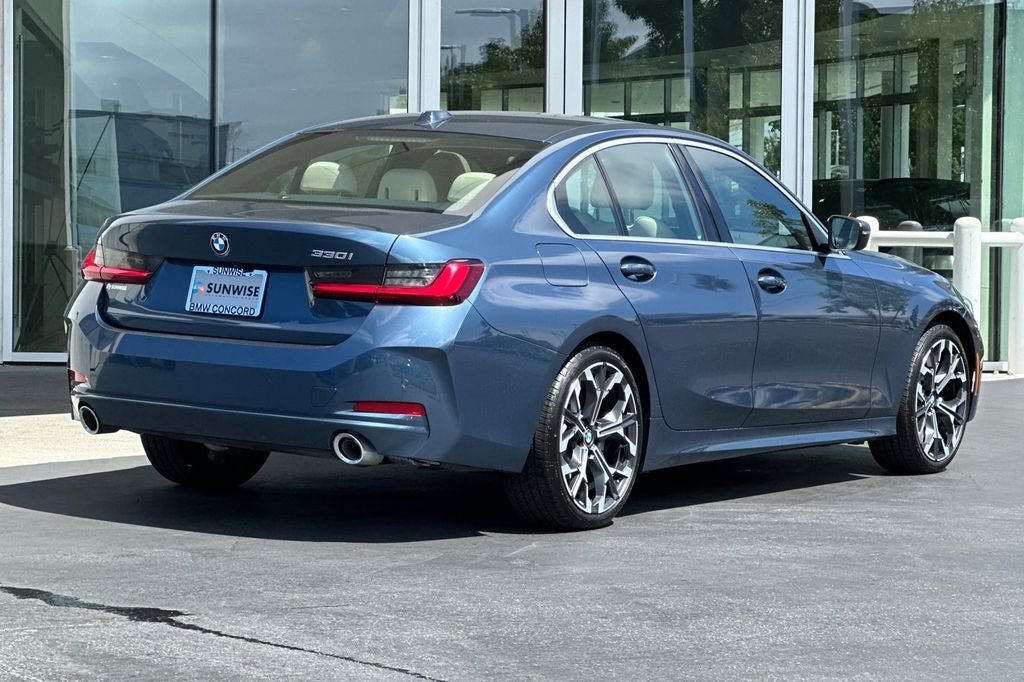 2025 BMW 3 Series 330i