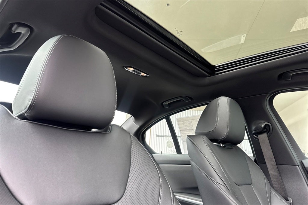 2026 BMW 3 Series 330i