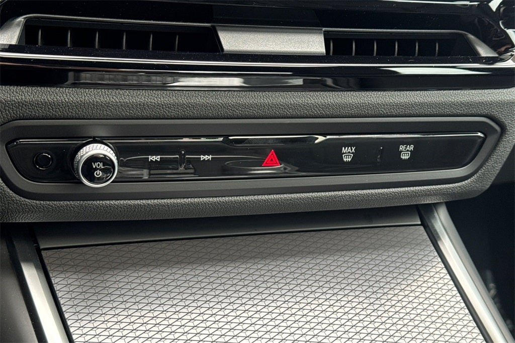 2026 BMW 3 Series 330i