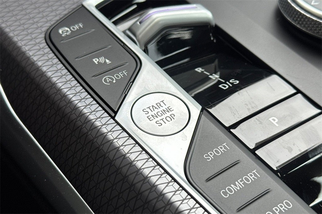 2026 BMW 3 Series 330i