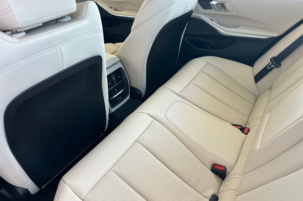 2026 BMW 3 Series 330i