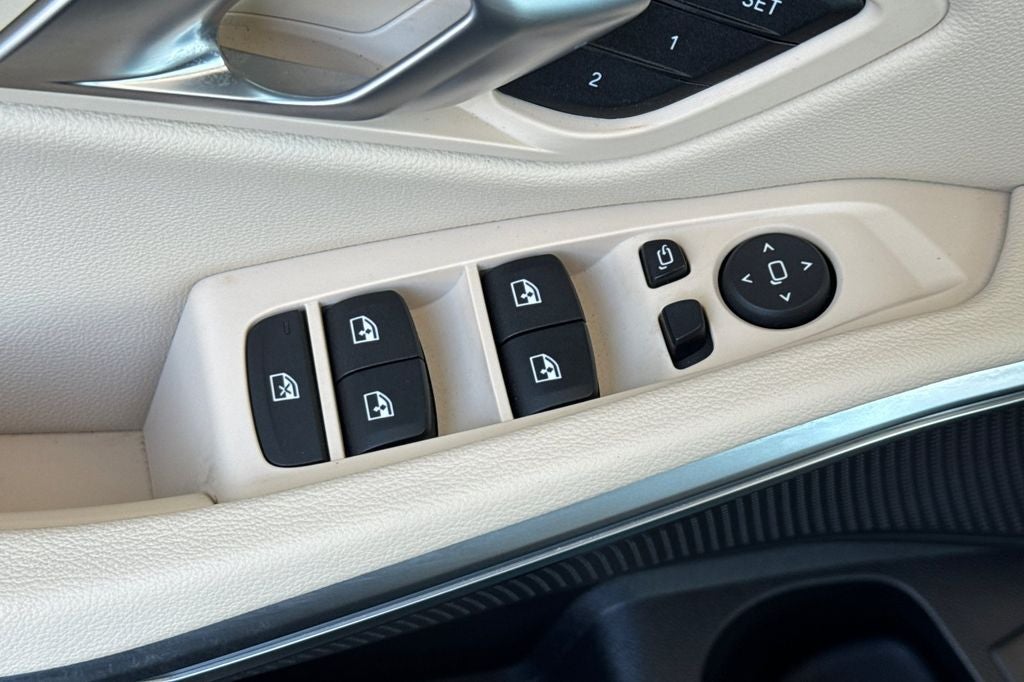 2025 BMW 3 Series 330i