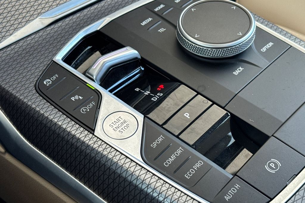 2025 BMW 3 Series 330i