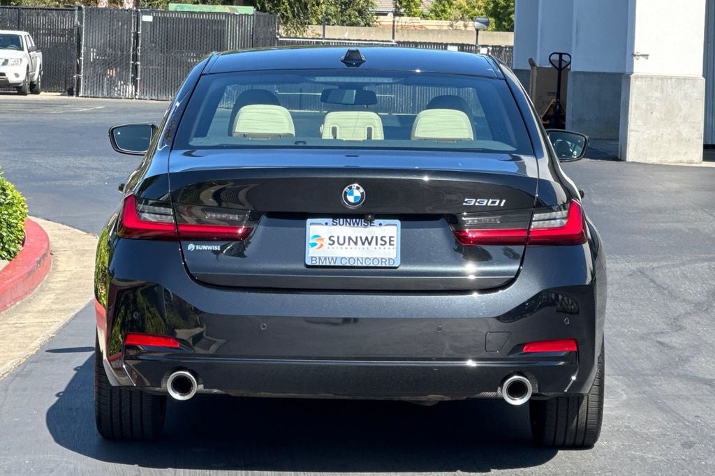 2025 BMW 3 Series 330i