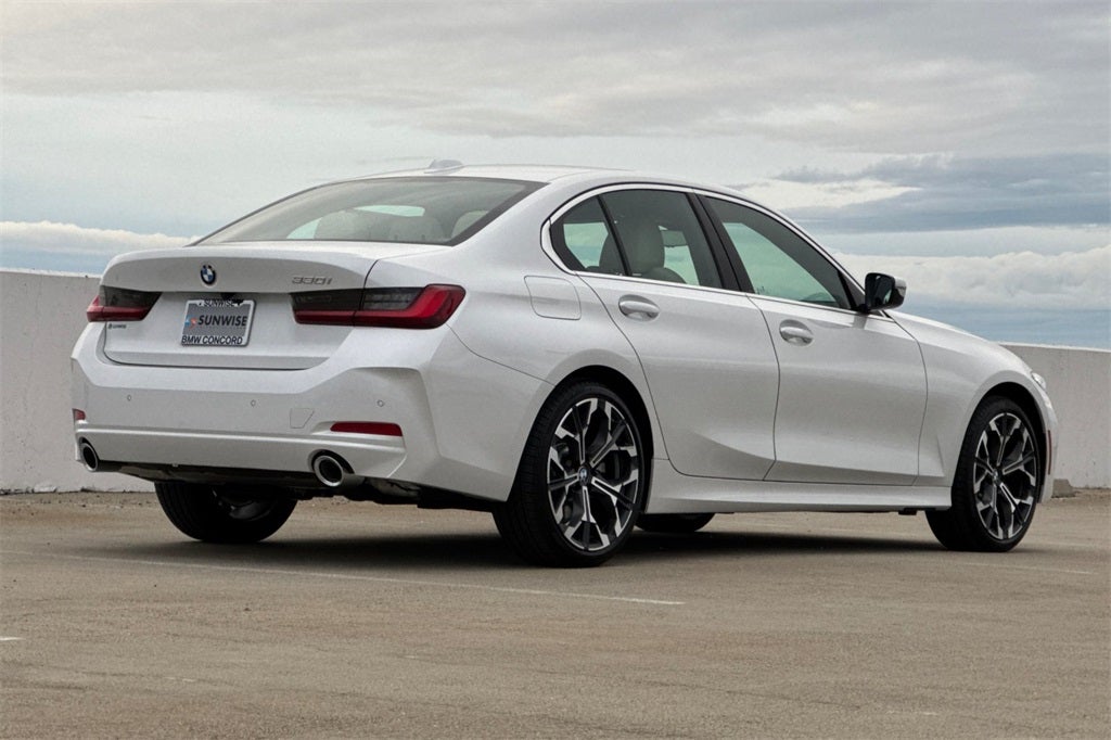 2026 BMW 3 Series 330i