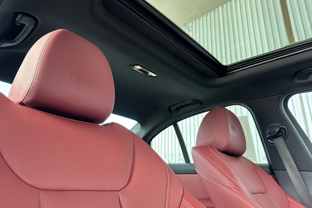 2023 BMW 3 Series 330i