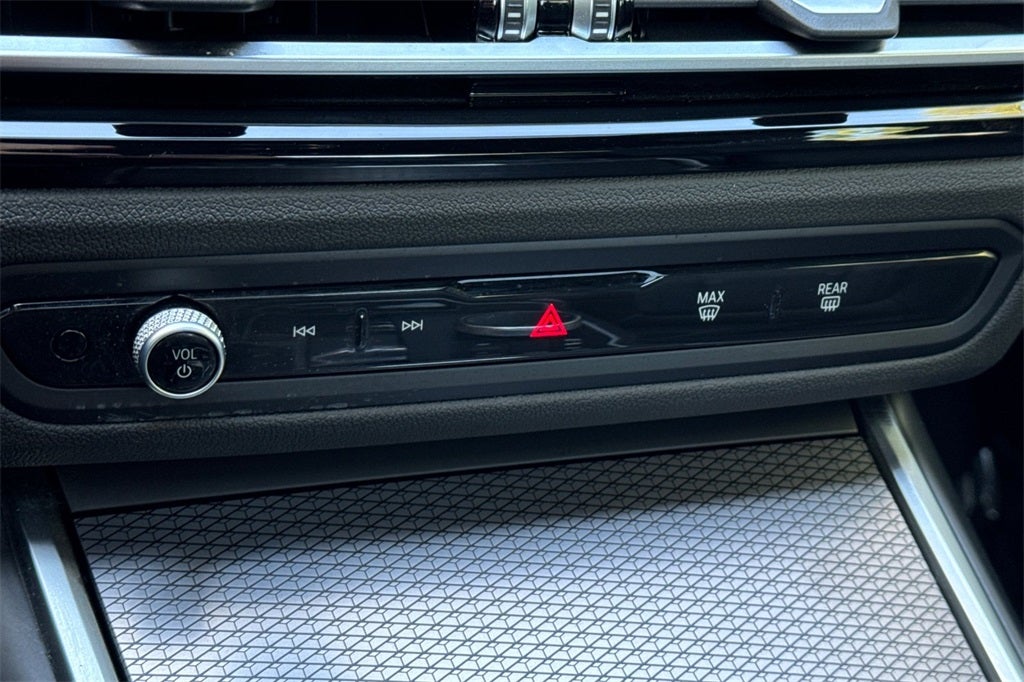 2023 BMW 3 Series 330i