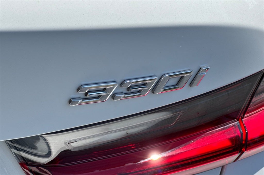 2023 BMW 3 Series 330i