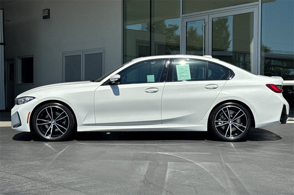 2023 BMW 3 Series 330i