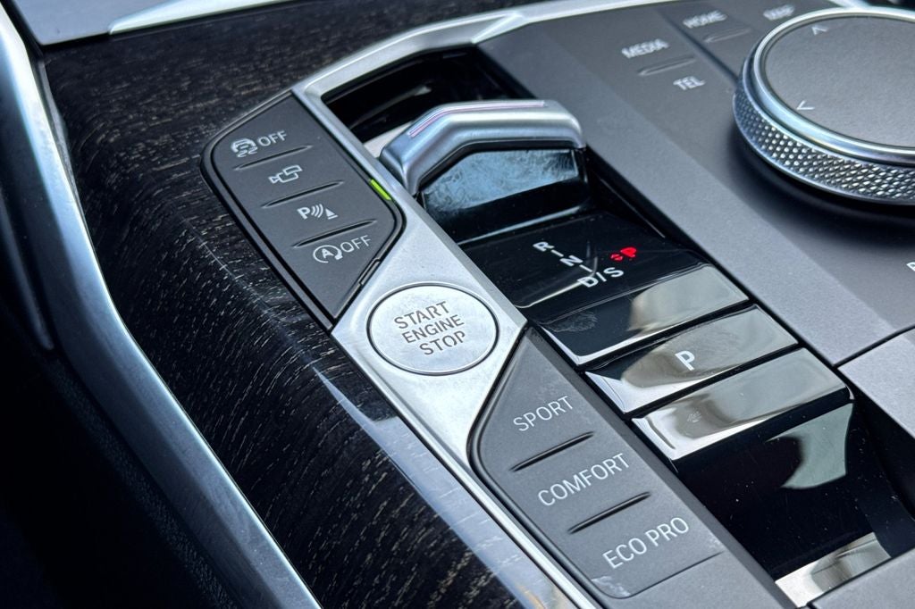 2023 BMW 3 Series 330i