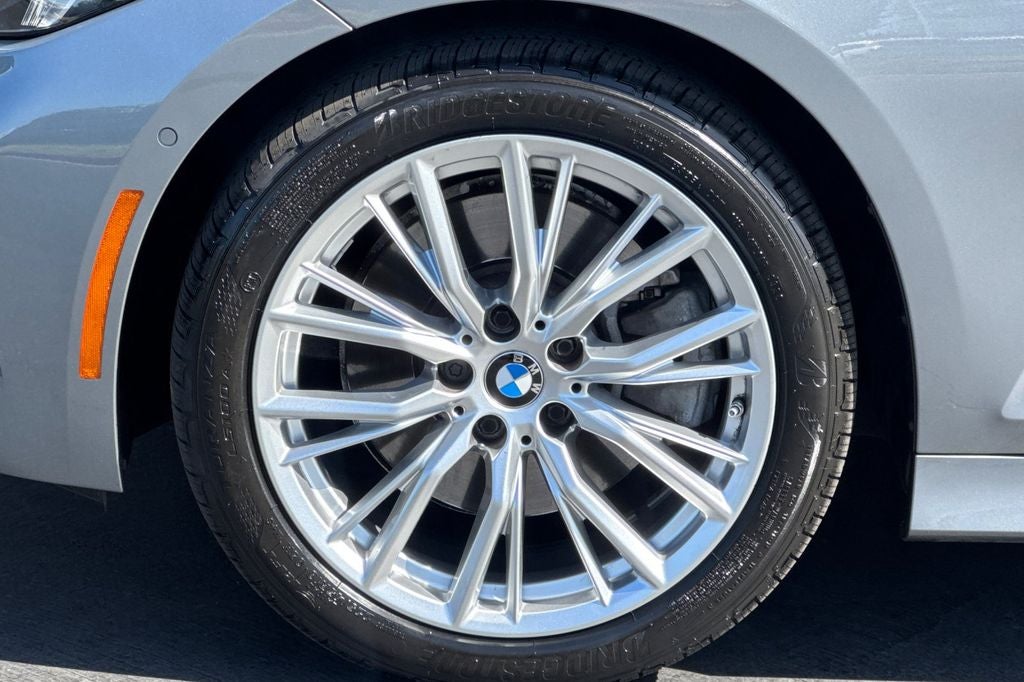 2023 BMW 3 Series 330i