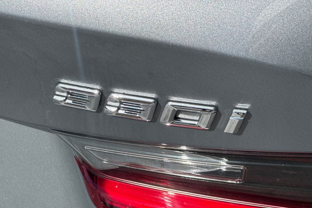 2023 BMW 3 Series 330i