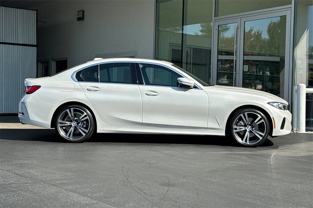 2024 BMW 3 Series 330i