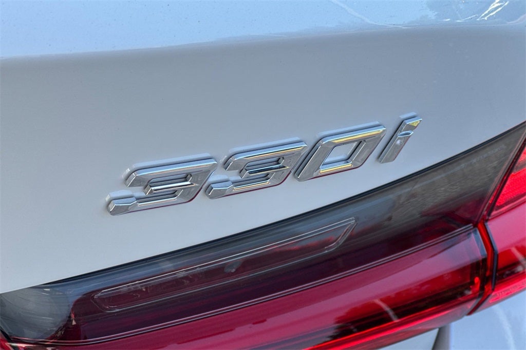 2024 BMW 3 Series 330i