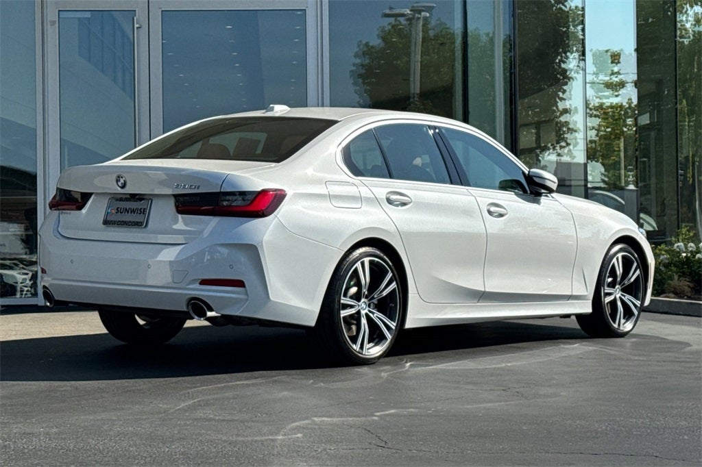 2024 BMW 3 Series 330i
