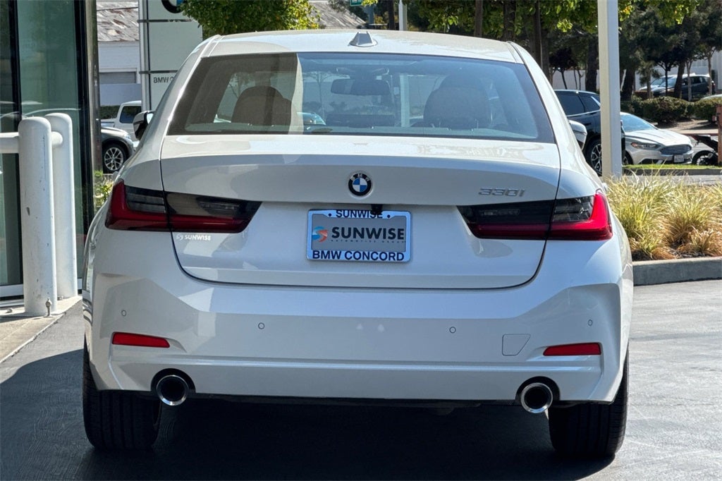 2024 BMW 3 Series 330i