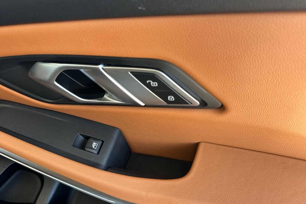 2023 BMW 3 Series 330i