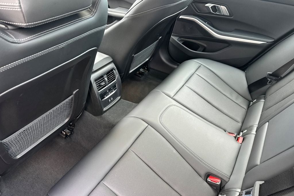 2023 BMW 3 Series 330i