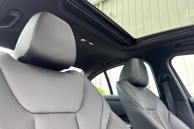 2023 BMW 3 Series 330i
