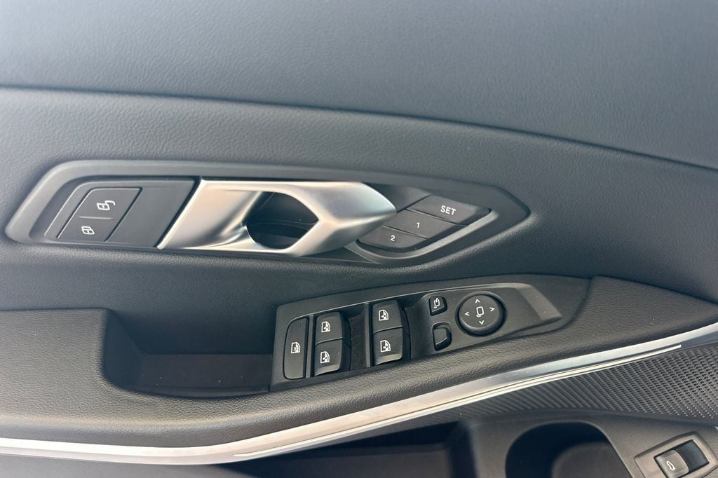 2024 BMW 3 Series 330i