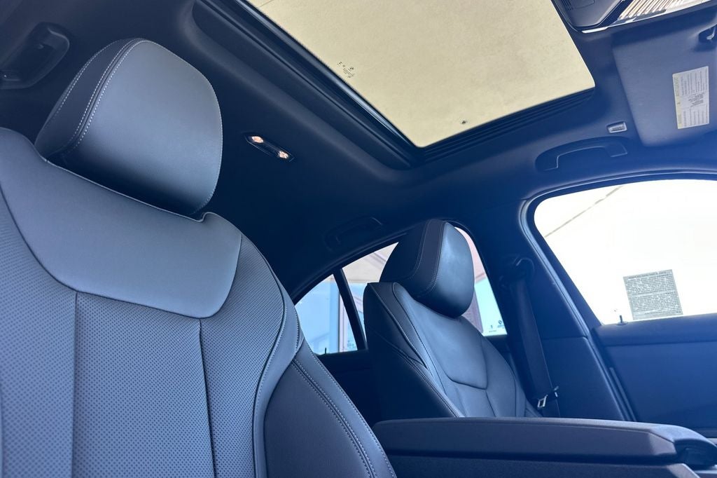2024 BMW 3 Series 330i