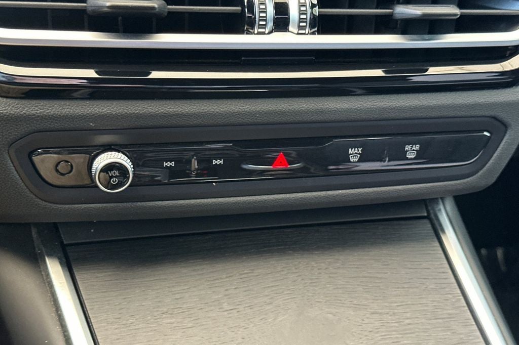 2024 BMW 3 Series 330i