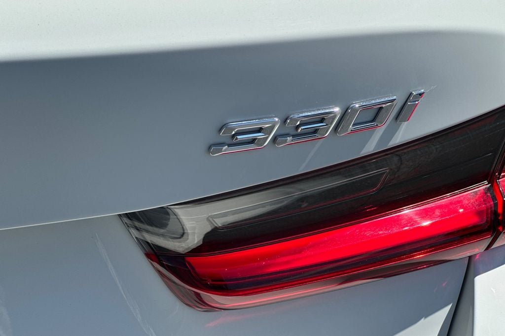 2024 BMW 3 Series 330i