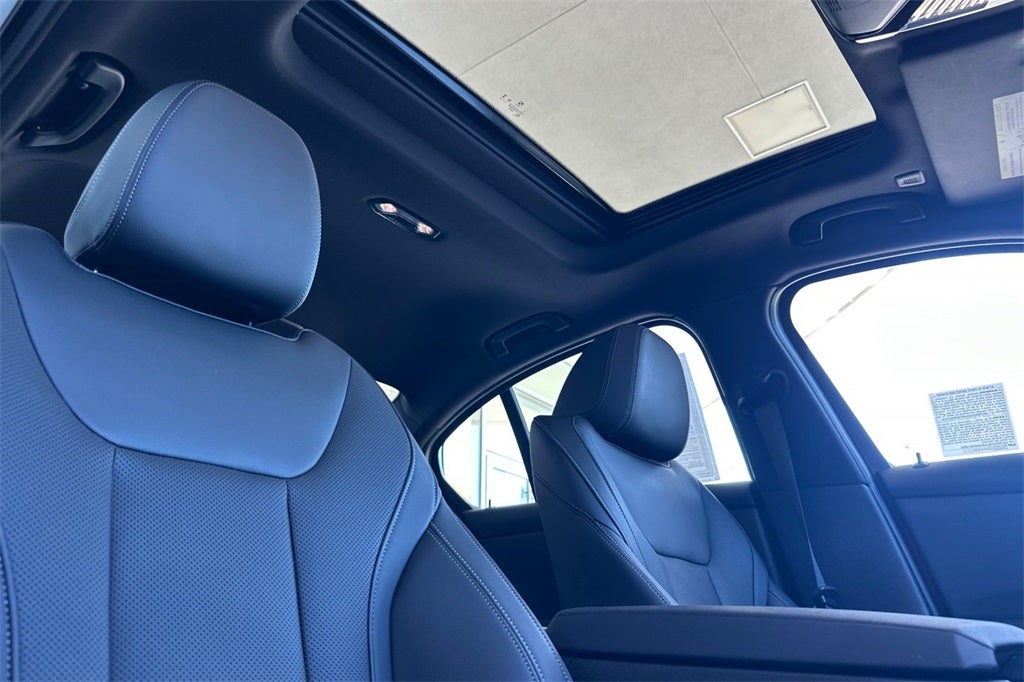 2024 BMW 3 Series 330i