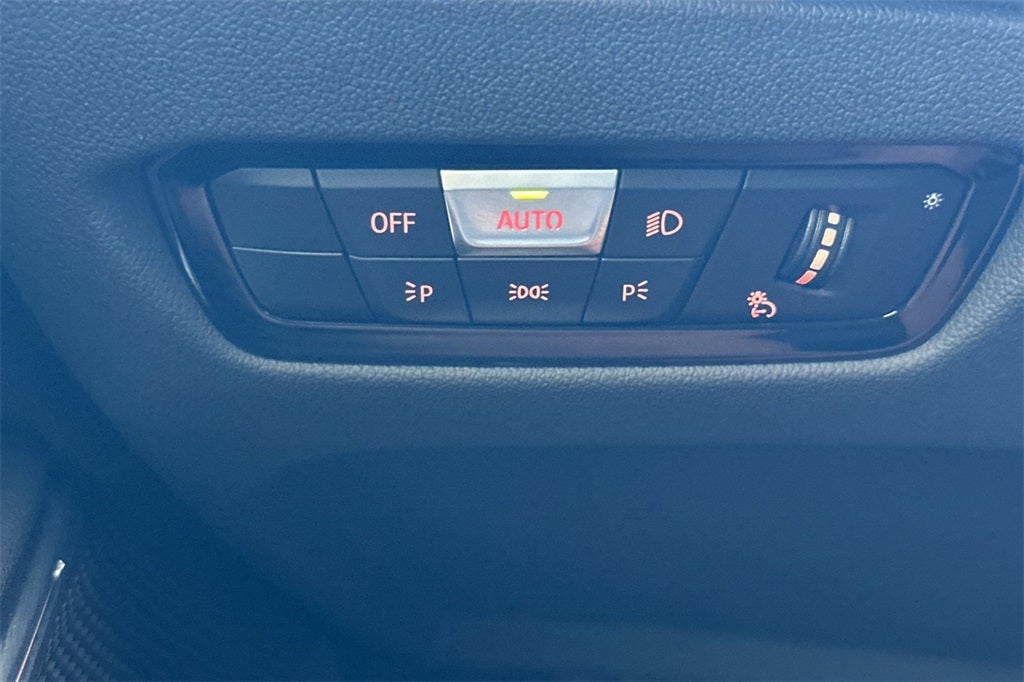 2024 BMW 3 Series 330i