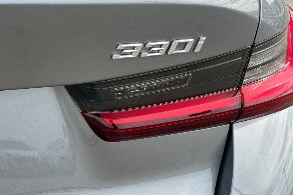 2026 BMW 3 Series 330i xDrive