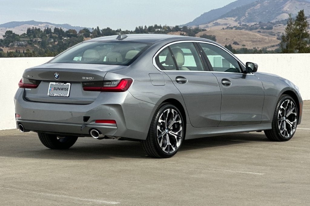 2026 BMW 3 Series 330i xDrive