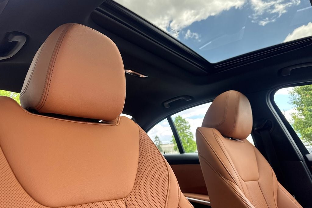 2024 BMW 3 Series 330i xDrive
