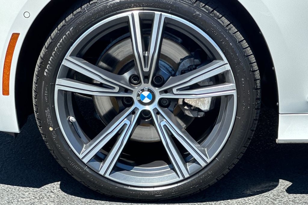 2024 BMW 3 Series 330i xDrive