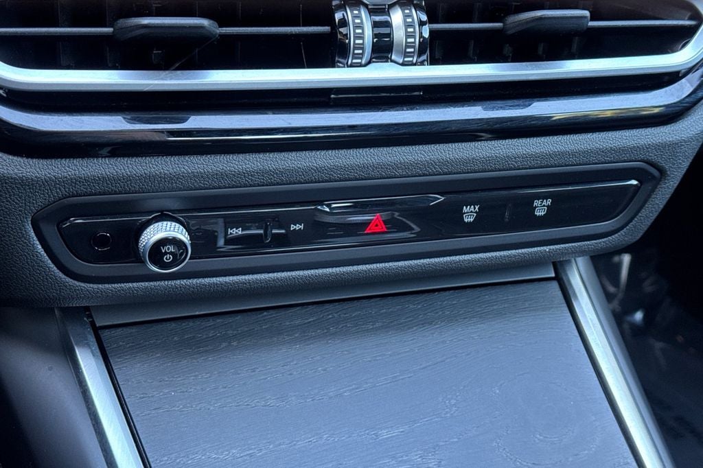 2024 BMW 3 Series 330i xDrive