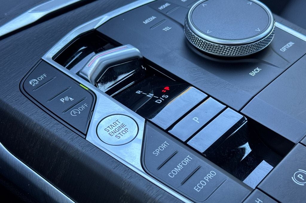 2024 BMW 3 Series 330i xDrive