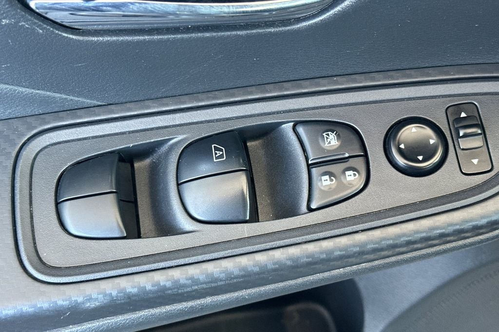 2024 Nissan Versa 1.6 SV