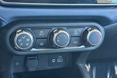 2024 Nissan Versa 1.6 SV