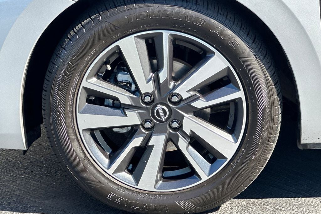 2024 Nissan Versa 1.6 SV