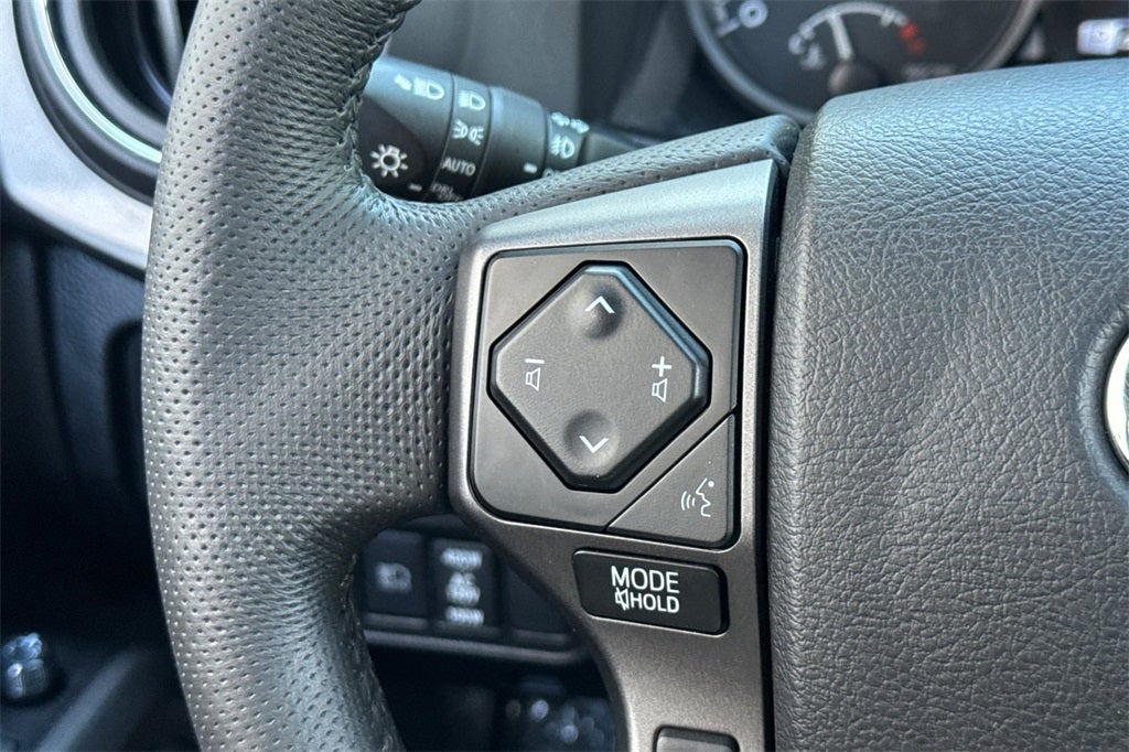 2022 Toyota Tacoma TRD Sport V6