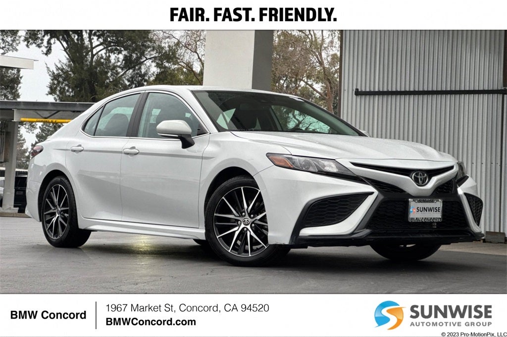 2024 Toyota Camry SE