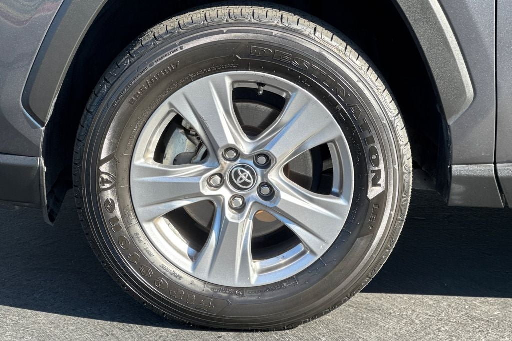 2025 Toyota RAV4 Hybrid LE