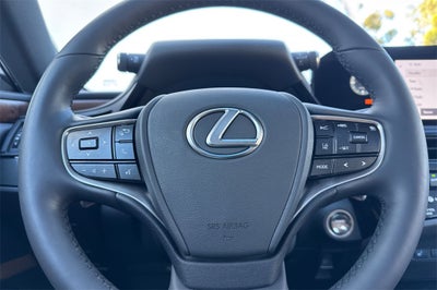 2023 Lexus ES 300h