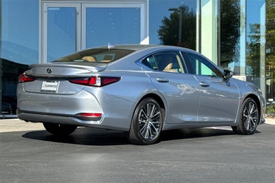 2023 Lexus ES 300h